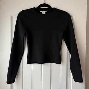 Black Long Sleeve Women's Crop Top